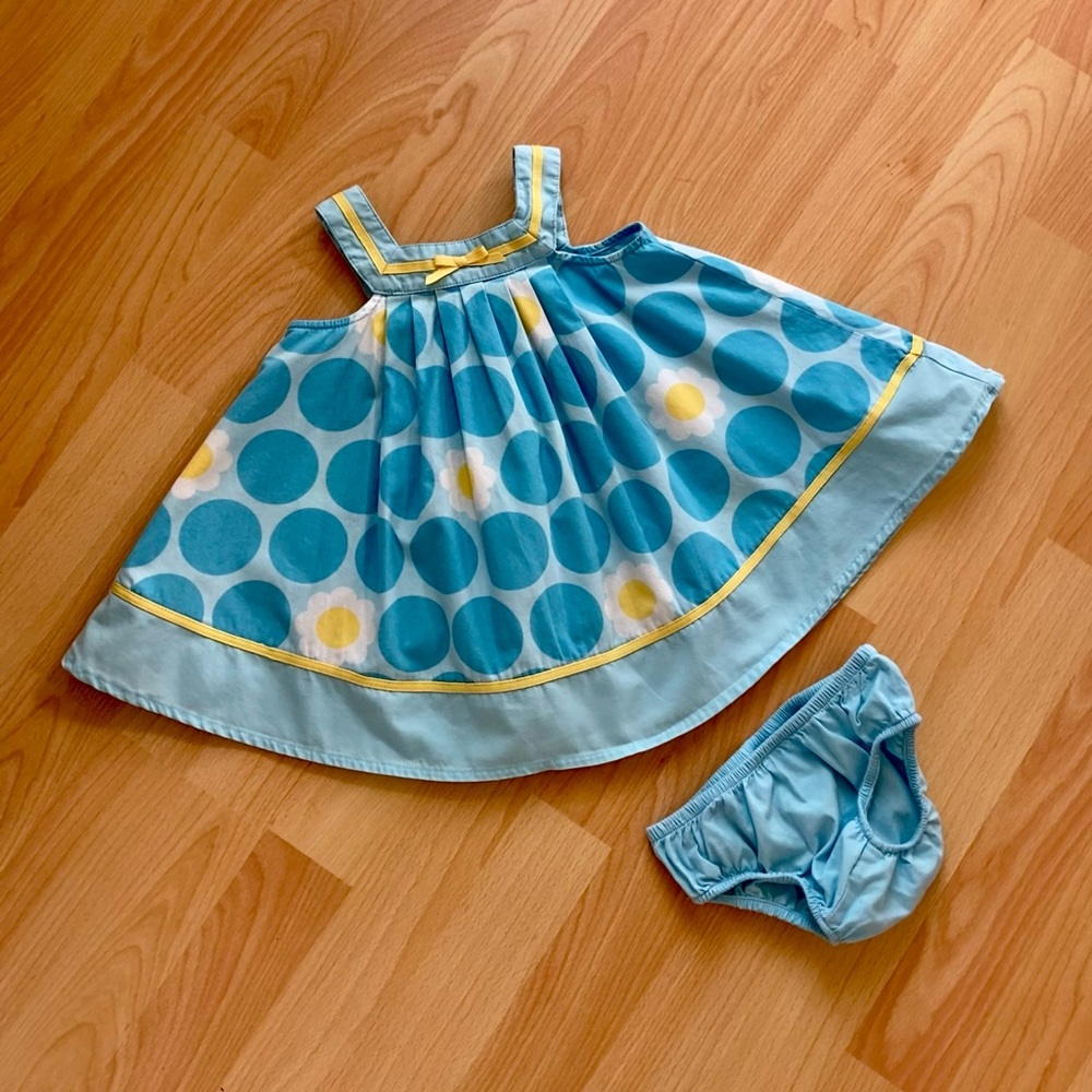 Gymboree: sleeveless light blue polka dotted dress w/ daisies.  Size 3-6 months.